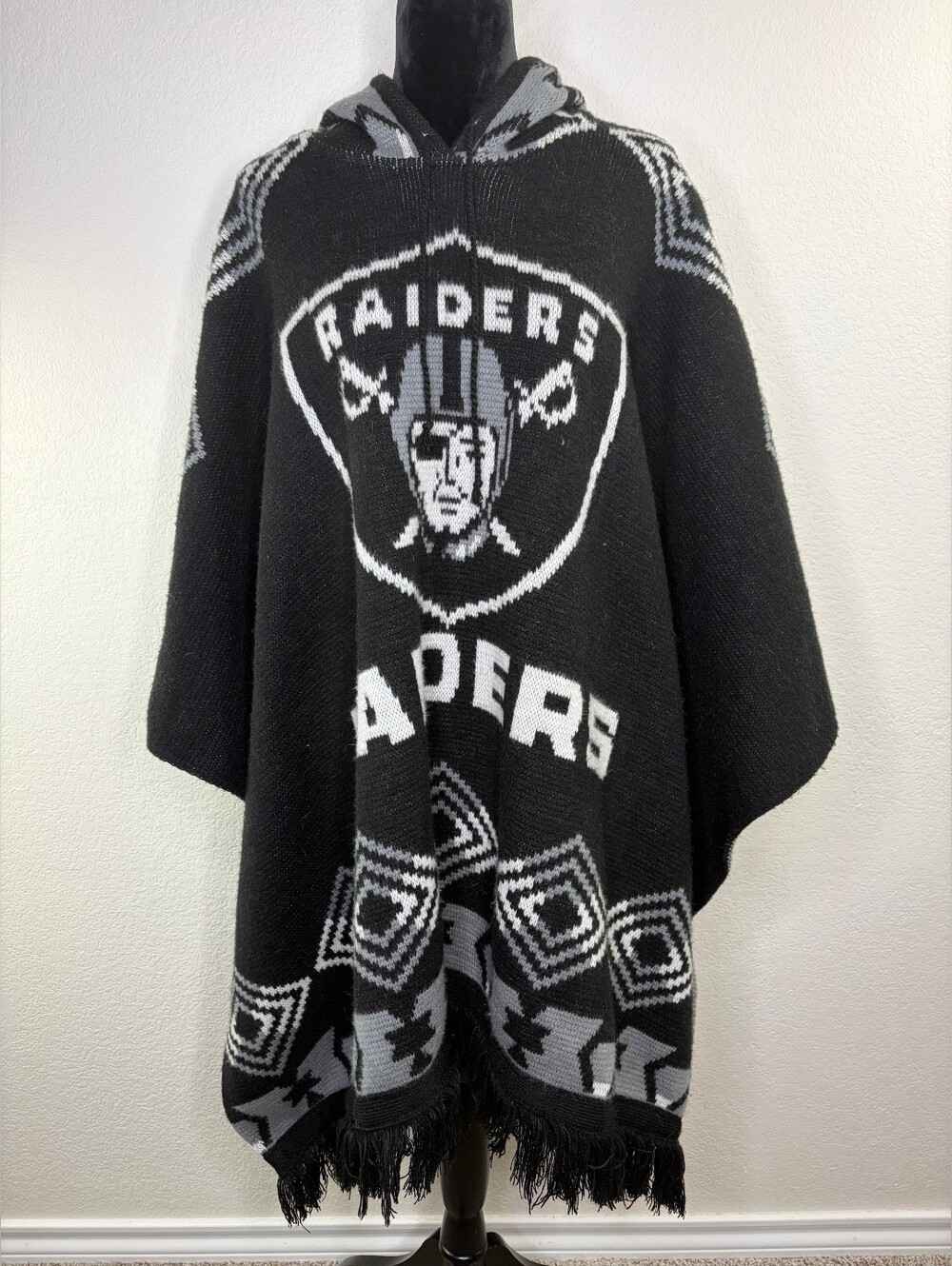 Tejidos Kallpac Wool Las Vegas Raiders Poncho